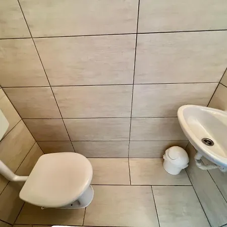 Avi Appartement *