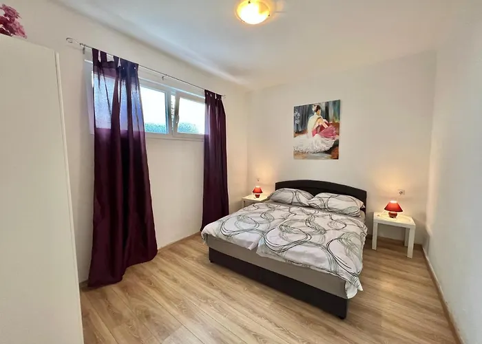 Avi *